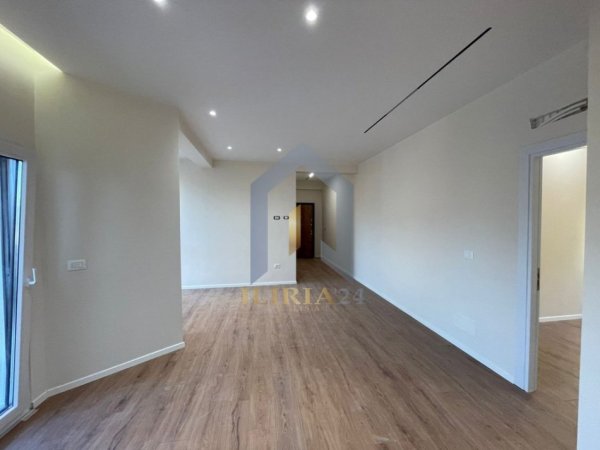 Tirane, shitet apartament 1+1+Ballkon Kati 3, 76 m² 124.750 € (Ali Dem)