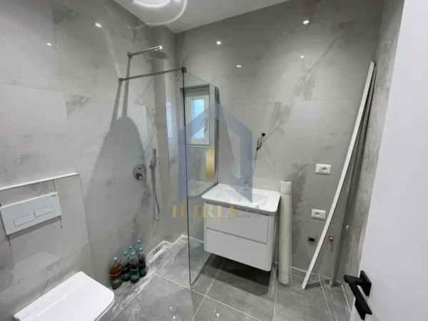 Tirane, shitet apartament 1+1+Ballkon Kati 3, 76 m² 124.750 € (Ali Dem)