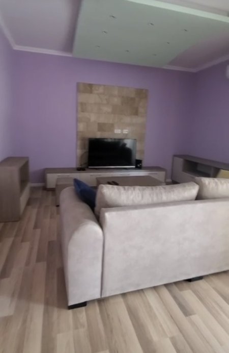 Tirane, jepet me qera apartament 1+1+Ballkon Kati 6, 70 m² 700 € (Pazarri Ri)