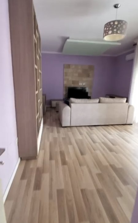 Tirane, jepet me qera apartament 1+1+Ballkon Kati 6, 70 m² 700 € (Pazarri Ri)