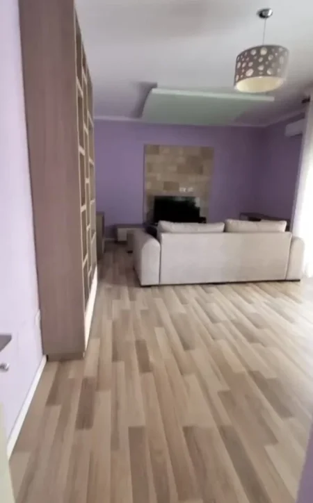 Tirane, jepet me qera apartament 1+1+Ballkon Kati 6, 70 m² 700 € (Pazarri Ri)