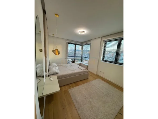 Tirane, jepet me qera apartament 2+1+Aneks+Ballkon Kati 5, 76 m² 650 € (teodor keko)