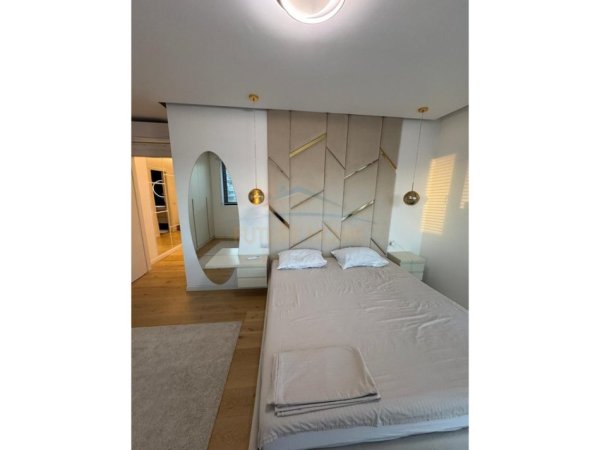 Tirane, jepet me qera apartament 2+1+Aneks+Ballkon Kati 5, 76 m² 650 € (teodor keko)