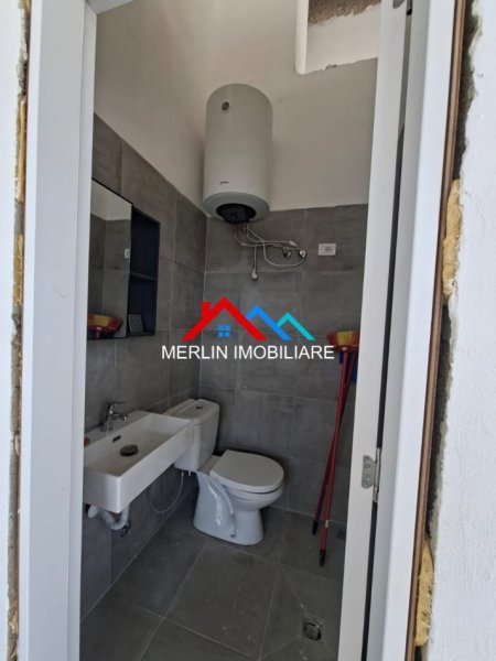 Tirane, jepet me qera ambjent biznesi Kati 0, 50 m² 900 € (RRUGA JANI VRETO,PAZARI I RI)