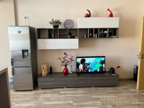 Tirane, jepet me qera apartament 1+1 Kati 5, 65 m² 550 € (Komuna e Parisit)