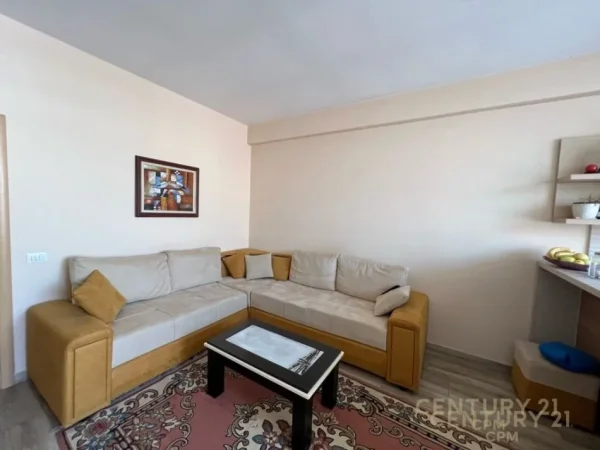 Tirane, jepet me qera apartament 1+1 Kati 5, 65 m² 550 € (Komuna e Parisit)