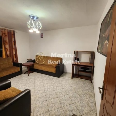 Tirane, jepet me qera apartament 3+1+Ballkon Kati 5, 90 m² 400 € (Institut)