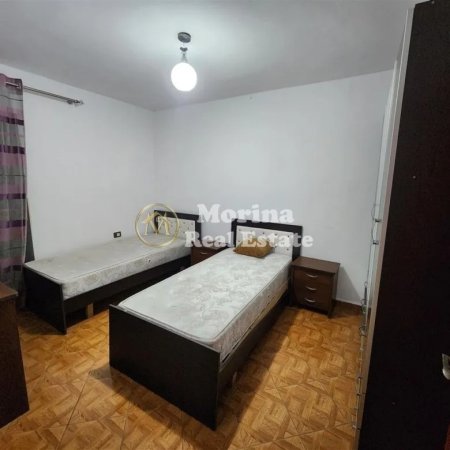 Tirane, jepet me qera apartament 3+1+Ballkon Kati 5, 90 m² 400 € (Institut)