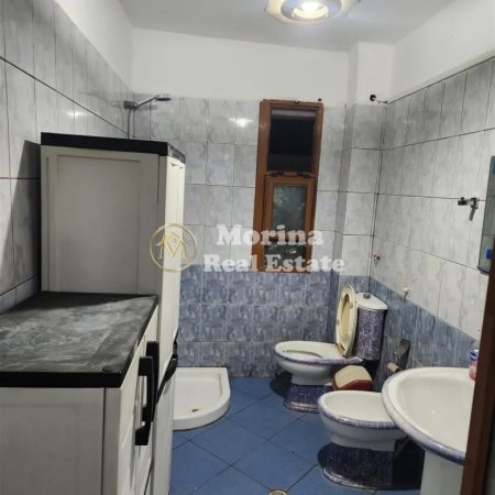 Tirane, jepet me qera apartament 3+1+Ballkon Kati 5, 90 m² 400 € (Institut)
