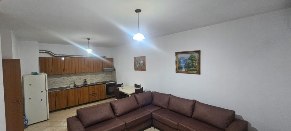 Tirane, shitet apartament 1+1 Kati 3, 72 m² 110.000 € (yzberisht)