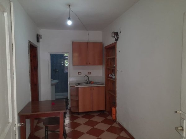 Tirane, jepet me qera Vile 1+1 Kati 1, 35 m² 200 € (Aleksander hobdari)
