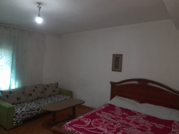 Tirane, jepet me qera Vile 1+1 Kati 1, 35 m² 200 € (Aleksander hobdari)