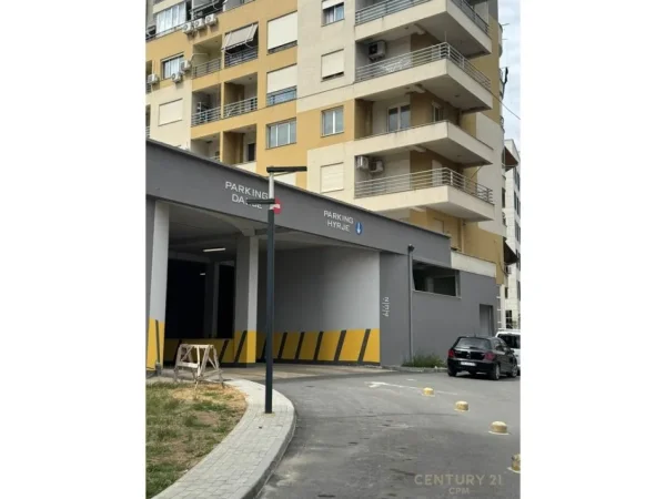 Tirane, shes garazh | post parkimi Kati -1, 33.000 € (Ish Stacioni Trenit)