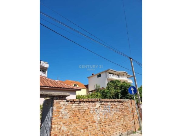 Tirane, shes shtepi Kati 1, 300 m² 294.000 € (Ali Demi)