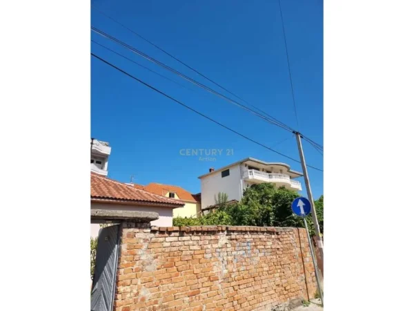 Tirane, shes shtepi Kati 1, 300 m² 294.000 € (Ali Demi)