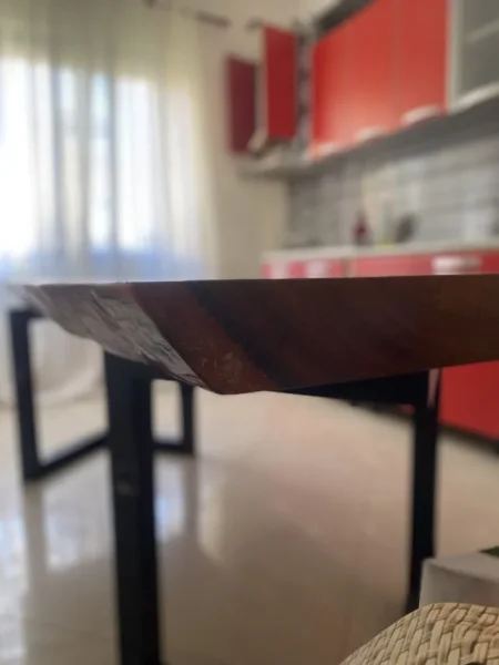 Tirane, shes Tavoline druri 100% 500 €