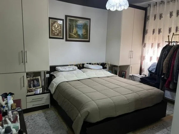 Tirane, jepet me qera apartament 2+1 Kati 3, 90 m² 550 € (Astir)