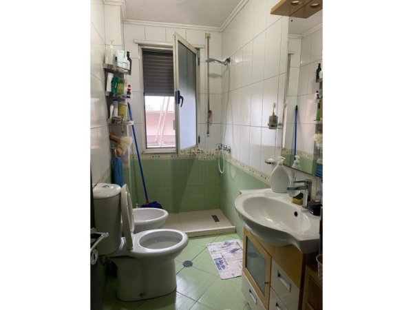 Tirane, jepet me qera apartament 2+1 Kati 3, 90 m² 550 € (Astir)