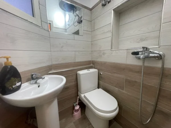 Tirane, jepet me qera garsonier Kati 2, 35 m² 370 € (STACIONI I TRENIT)