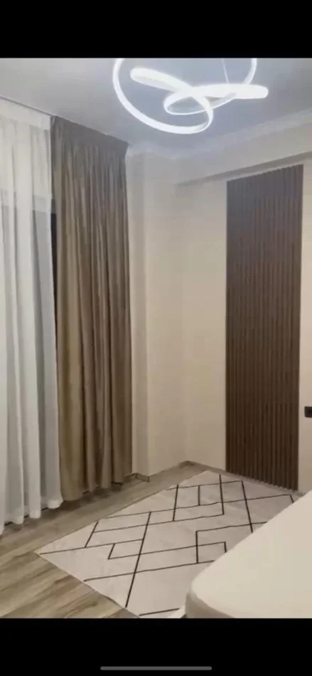 Tirane, jepet me qera apartament 2+1+Ballkon Kati 5, 104 m² 600 € (rruga bill klinton)