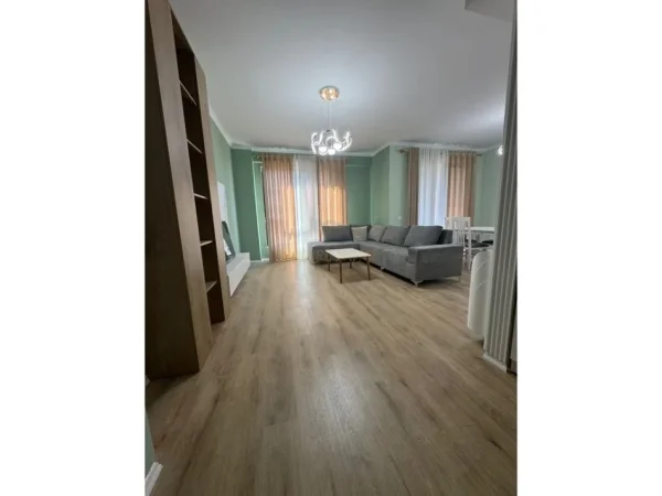 Tirane, jepet me qera apartament 2+1 Kati 4, 110 m² 1.200 € (Myslym Shyri)