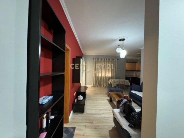 Tirane, jepet me qera apartament 1+1 Kati 1, 59 m² 350 € (AFER SPAR 2 NE FRESK)