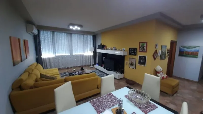 Tirane, shitet apartament 3+1 Kati 5, 117 m² 170.000 € (Tek Konviktet e Mjekesise)