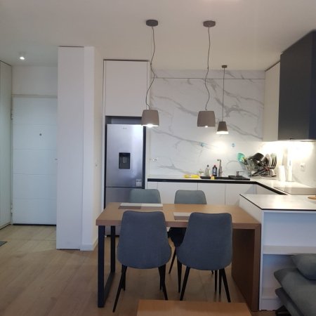 Tirane, jap me qera apartament 2+1+Ballkon Kati 7, 112 m² 800 € (Don Bosko Kompleksi Fiori Di Bosko)