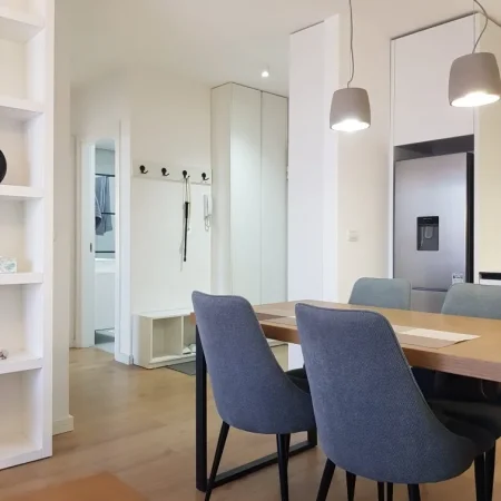 Tirane, jap me qera apartament 2+1+Ballkon Kati 7, 112 m² 800 € (Don Bosko Kompleksi Fiori Di Bosko)