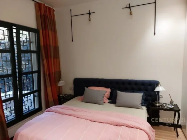 Tirane, jepet me qera apartament 2+1 Kati 1, 100 m² 700 € (Selite)