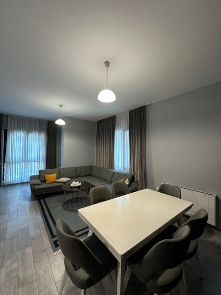 Tirane, jepet me qera apartament 2+1+Ballkon Kati 5, 120 m² 1.200 € (Square21)