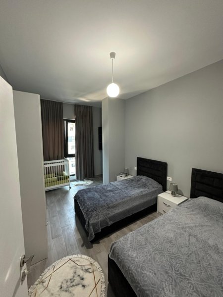 Tirane, jepet me qera apartament 2+1+Ballkon Kati 5, 120 m² 1.200 € (Square21)