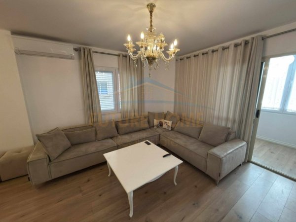 Tirane, shitet apartament 2+1 Kati 2, 95 m² 165.000 € (FRESK)