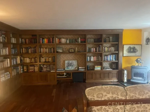 Tirane, jepet me qera apartament 3 Katshe Kati 0, 2.137 m² 3.000 € (Farkën e Vogël)