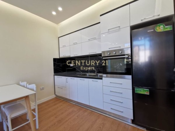 Tirane, shitet apartament 1+1 Kati 3, 55 m² 140.000 € (RRUGA E DURRËSIT)