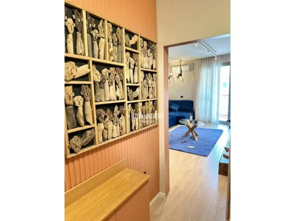 Tirane, jepet me qera apartament 1+1+Ballkon Kati 12, 76 m² 80,000 lekë/muaj (Ish Ekspozita)