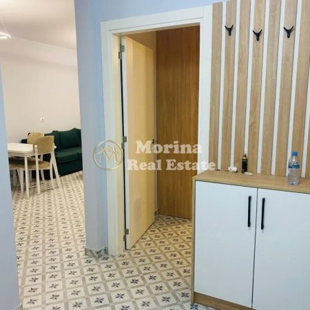 Tirane, jepet me qera apartament 1+1 Kati 3, 65 m² 450 € (Fresku)