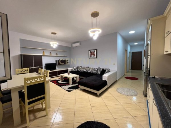 Tirane, jepet me qera apartament 2+1 Kati 8, 105 m² 750 € (prane kompleksit Delijorgji)