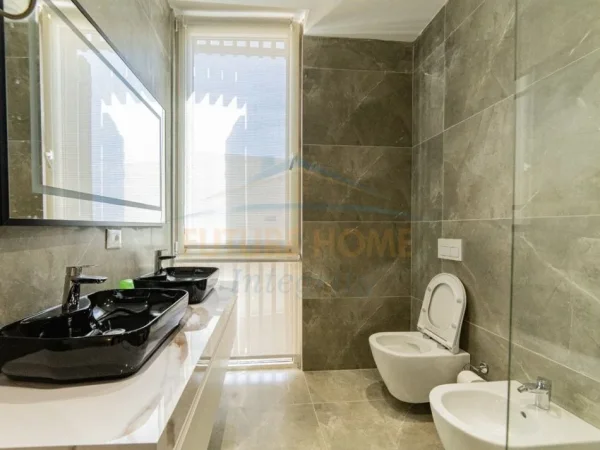 Tirane, shitet apartament 3+1+Ballkon Kati 0, 161 m² 1.570.000 € (Dhermi-Palase)