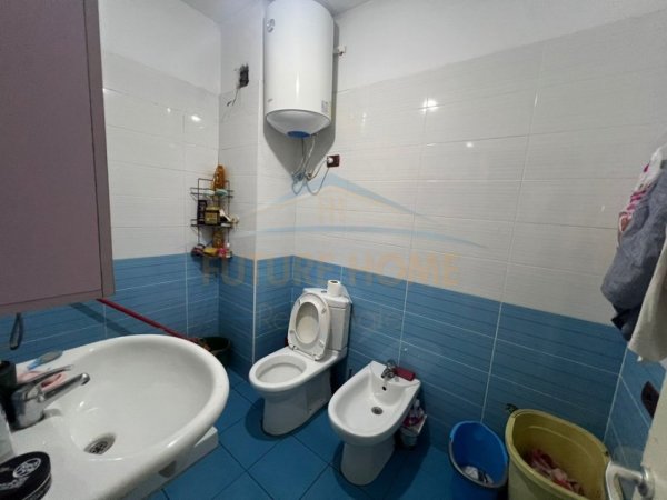 Tirane, shes apartament 2+1+Ballkon Kati 2, 105 m² 120.000 € (UNAZA E RE)