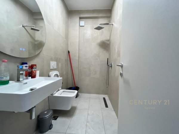 Tirane, jepet me qera 2+1 Kati 5, 100 m² 750 € (Rrugën Jordan Misja ,prane Bulevardit te Ri)