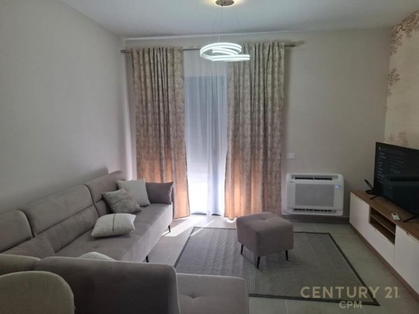 Tirane, jepet me qera apartament 2+1 Kati 4, 104 m² 700 € (zonën e Unazës së Re, tek Oasis Residence)