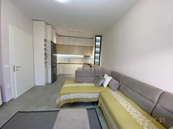 Tirane, jepet me qera apartament 2+1 Kati 4, 104 m² 700 € (zonën e Unazës së Re, tek Oasis Residence)