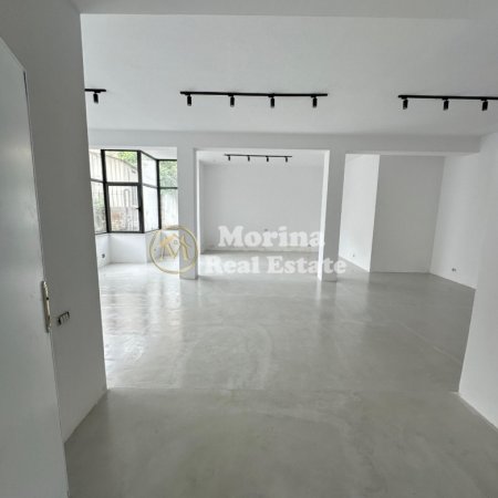 Tirane, jepet me qera ambjent biznesi Kati 0, 100 m² 1.000 € (Qender)