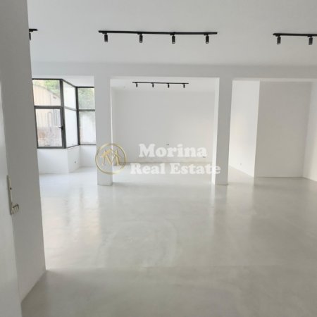 Tirane, jepet me qera ambjent biznesi Kati 0, 100 m² 1.000 € (Qender)