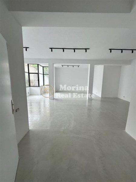 Tirane, jepet me qera ambjent biznesi Kati 0, 100 m² 1.000 € (Qender)
