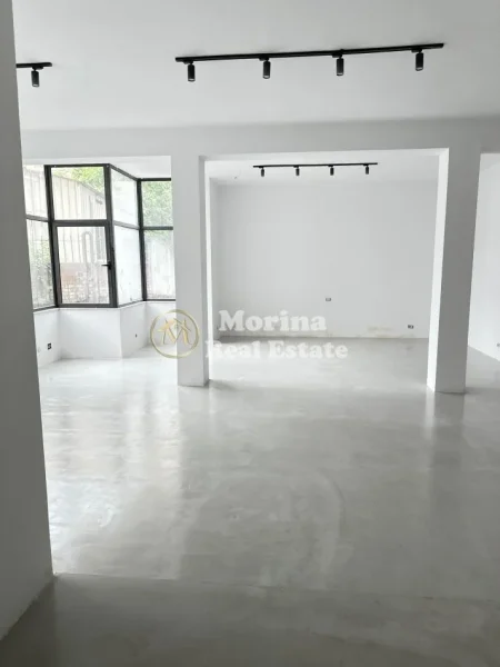 Tirane, jepet me qera ambjent biznesi Kati 0, 100 m² 850 € (Qender)