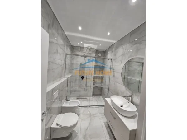 Tirane, jepet me qera apartament 2+1 Kati 2, 102 m² 1.000 € (TEG , Rose Residence)
