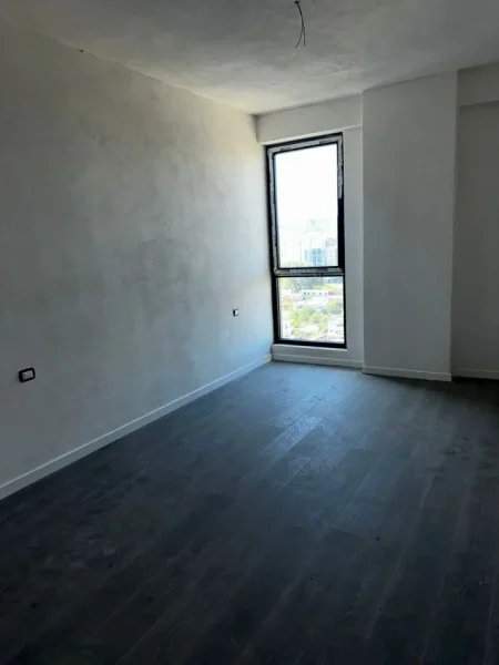 Tirane, shitet apartament 2+1+Ballkon Kati 11, 124 m² (ish fusha e aviacionit)