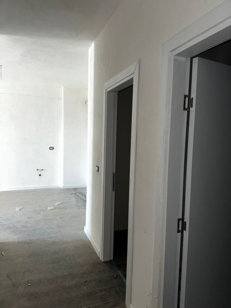 Tirane, shitet apartament 2+1+Ballkon Kati 11, 124 m² (ish fusha e aviacionit)